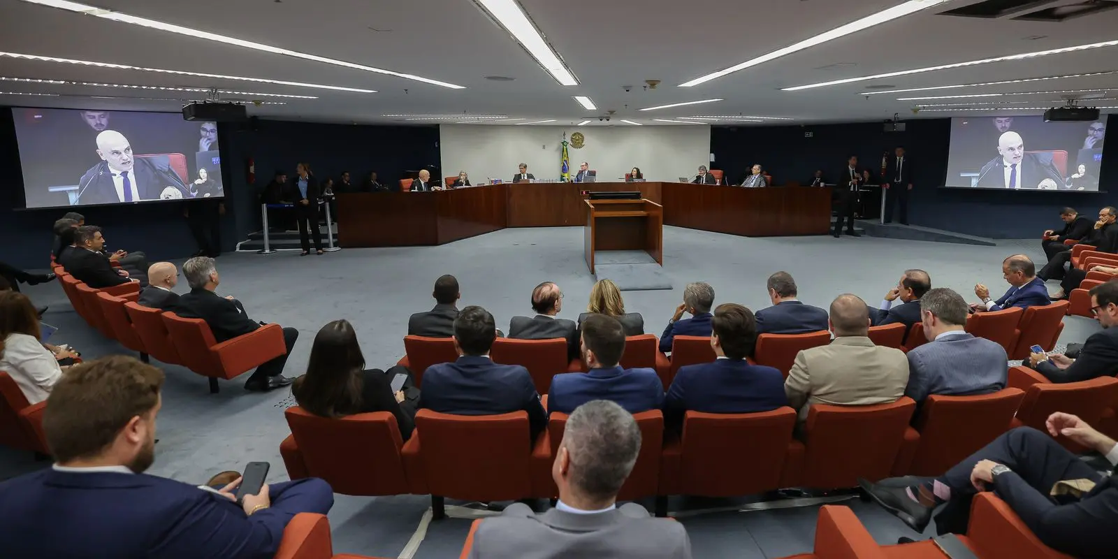STF torna réus mais 7 militares por tentativa de golpe: entenda o julgamento que amplia a crise institucional