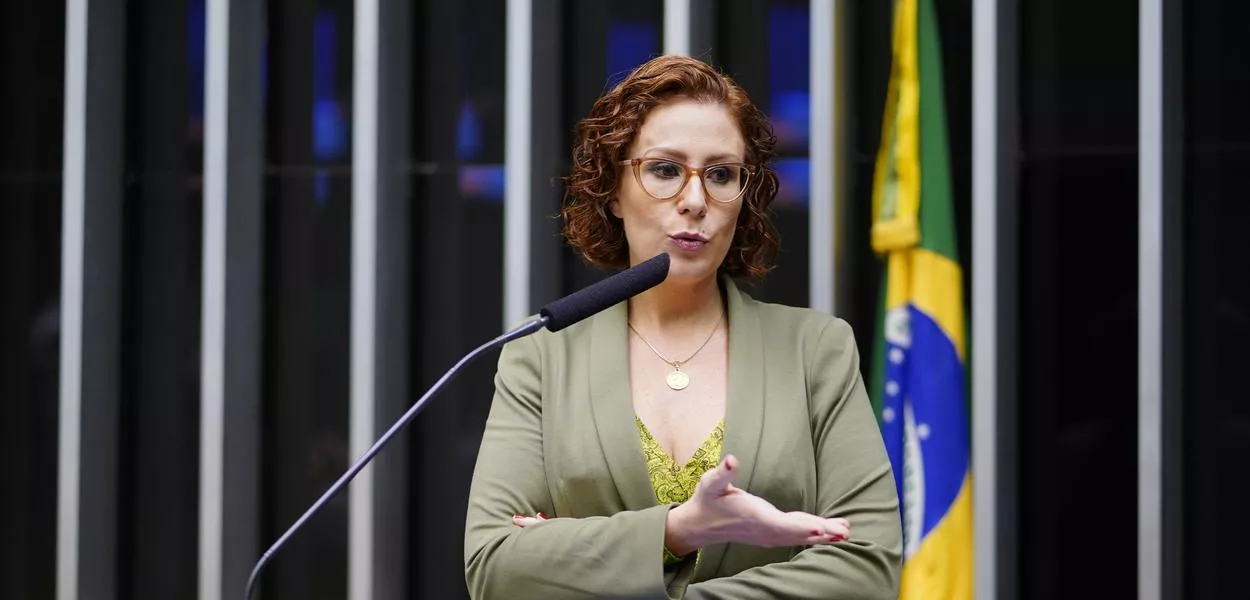 Carla Zambelli condenada a 10 anos de prisão por invasão ao CNJ