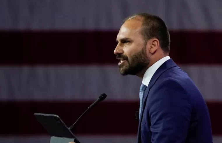 PSOL protocola pedido de cassação de Eduardo Bolsonaro por traição à soberania