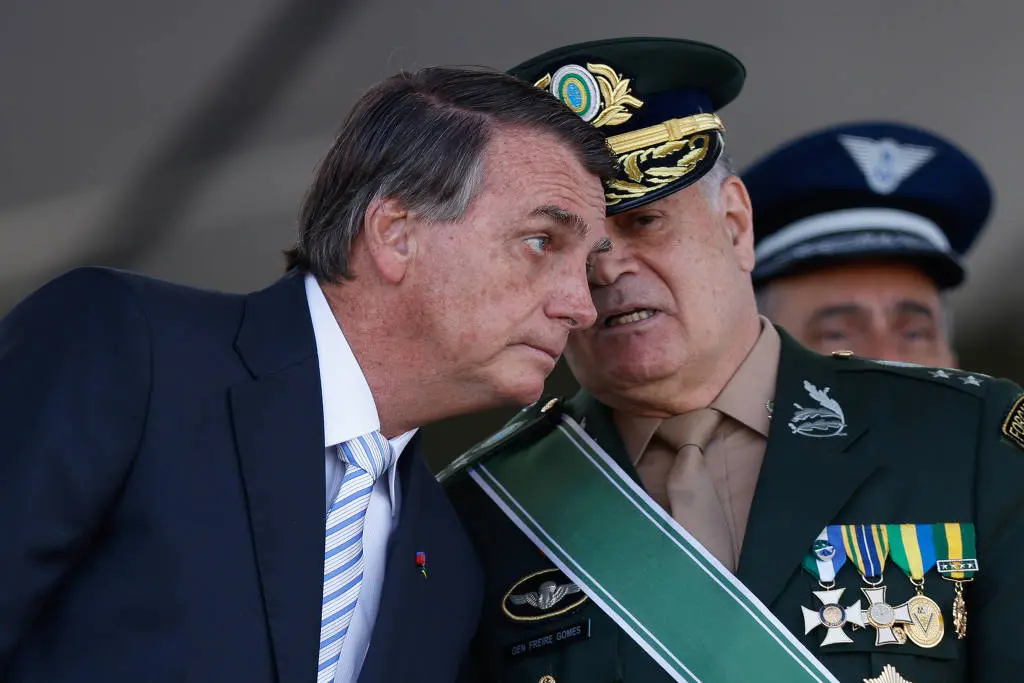 Ex-chefe da FAB confirma que Freire Gomes ameaçou prender Bolsonaro em reunião sobre golpe