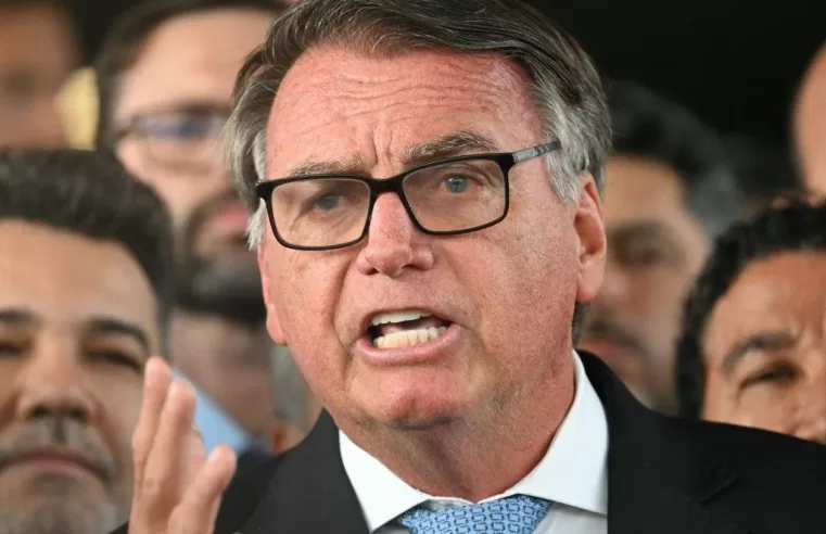 Ex-comandante da FAB denuncia: Bolsonaro quis adiar relatório que garantia lisura das urnas