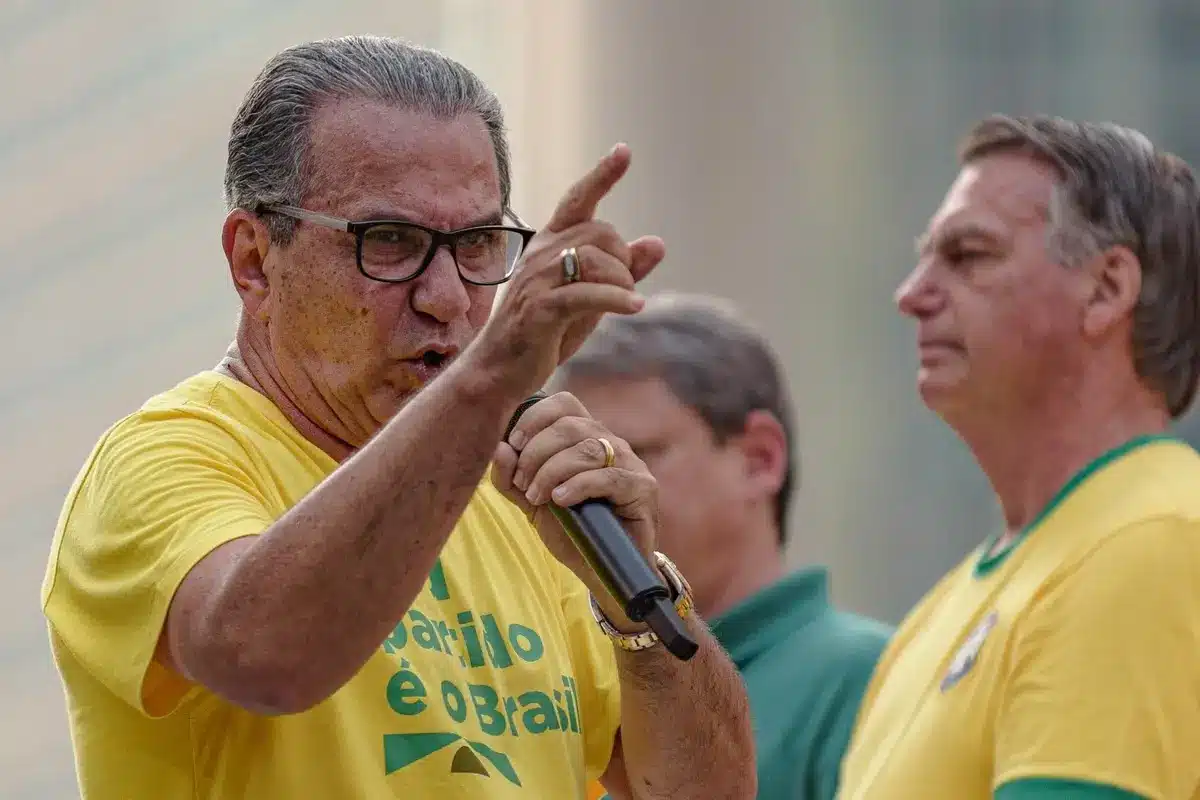 Malafaia se volta contra Trump: hipocrisia bolsonarista entra em crise com discurso anti-imigrante