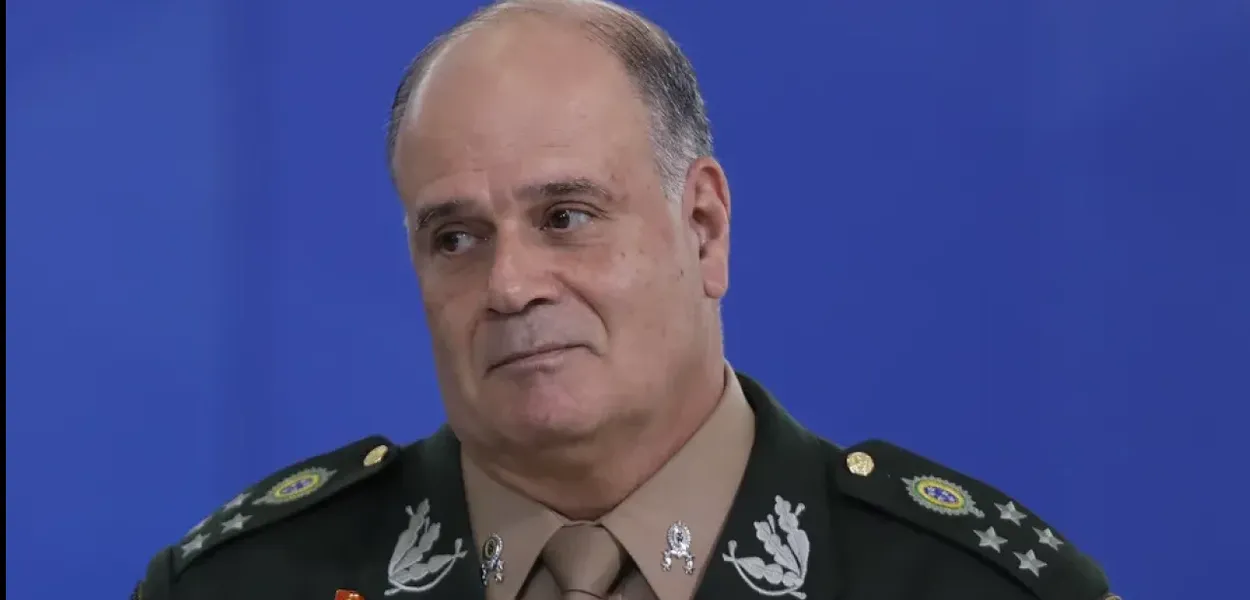 Freire Gomes confirma presença em acareação com Anderson Torres no STF