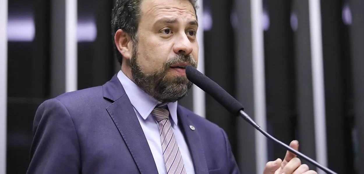 PSOL fura a bolha e lidera ofensiva no STF contra sabotagem do IOF