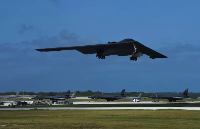 EUA mobilizam bombardeiros B‑2 enquanto Trump ameaça atacar o Irã