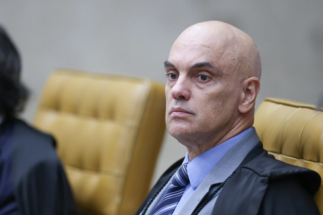 Defesa de Carla Zambelli deve protocolar documento para barrar cassação na CCJ