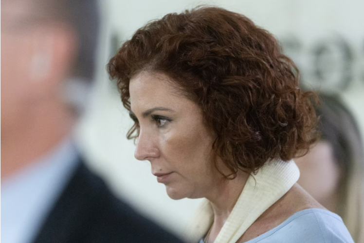Carla Zambelli sofre de problemas graves, segundo perícia — pedido humanitário ou espetáculo vassalocrata?
