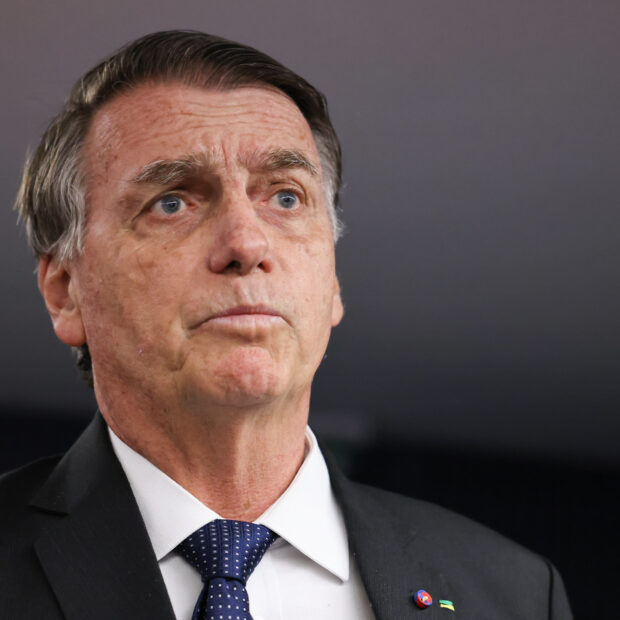STF favorece Lula, diz Bolsonaro; decisões dificultam contestação eleitoral