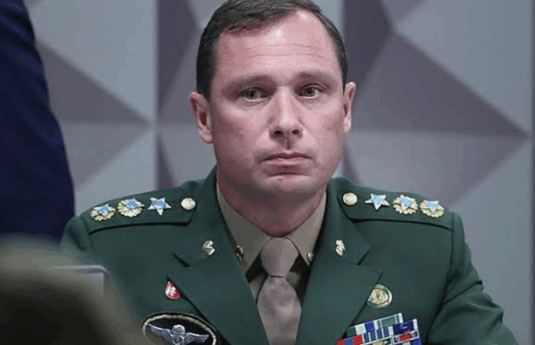 Mauro Cid insiste em ir para a reserva do Exército e quer deixar o Brasil mesmo após condenação