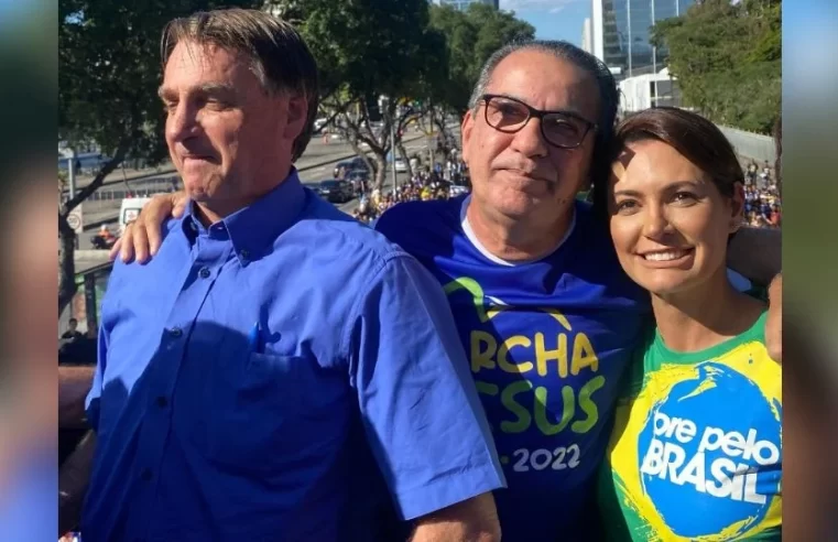Malafaia “rifa” Eduardo Bolsonaro e aponta Michelle como opção para 2026