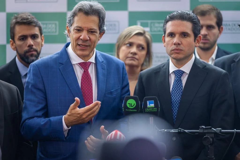 Haddad classifica derrubada do IOF como “inconstitucional” e avalia ação no STF