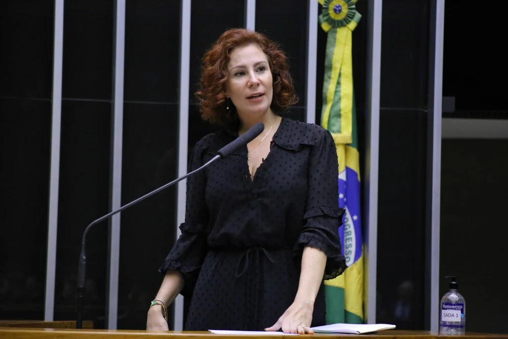 Interpol na caça: Itália identifica endereço de Zambelli e inicia operação para captura