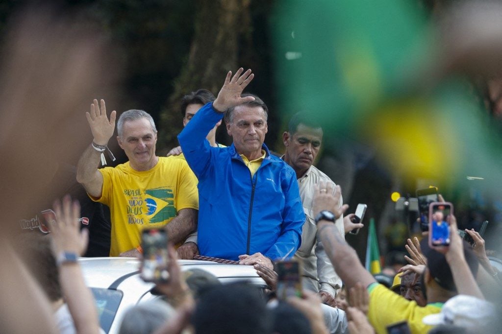 Inelegível, Bolsonaro mira o Congresso para “julgar” o STF