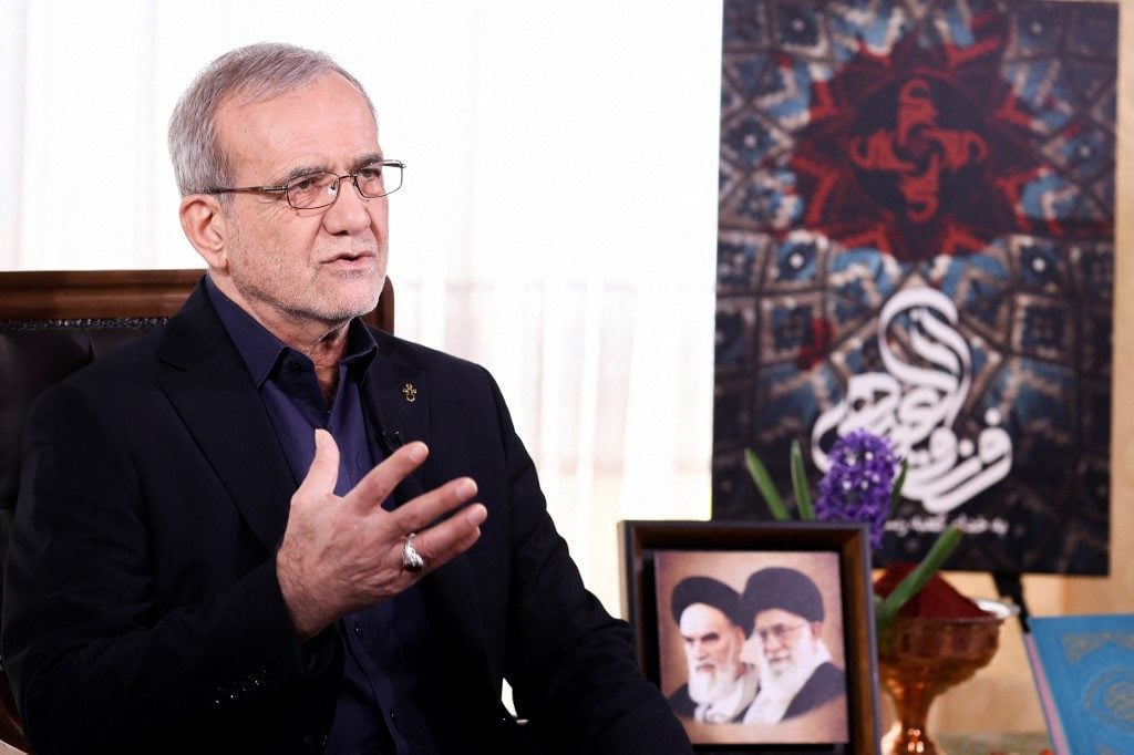 Presidente do Irã acusa Israel de tentativa de assassinato e mantém abertura ao diálogo com os EUA