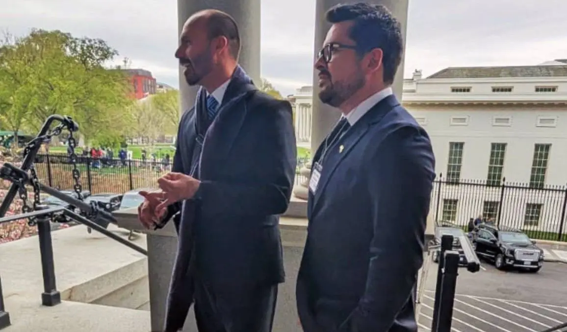 Senadores brasileiros escondem reuniões nos EUA para evitar sabotagem de Eduardo Bolsonaro