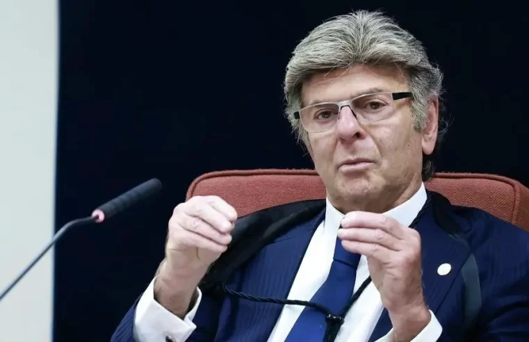 Fux apresenta 5 argumentos contra tornozeleira para Bolsonaro por falta de provas