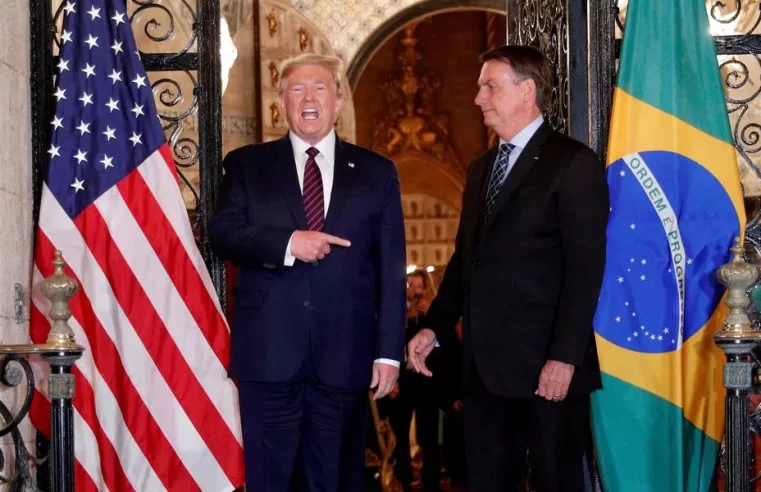 Rejeição a Trump dispara e Bolsonaro é reprovado por 60% dos brasileiros