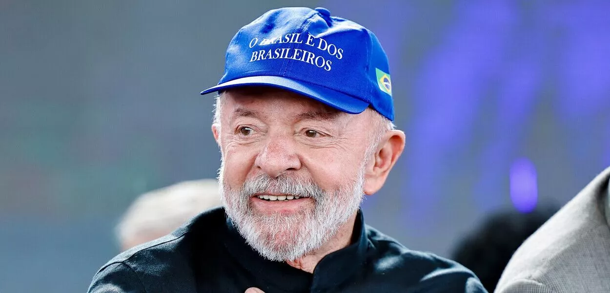 Aprovação de Lula sobe; tarifa de Trump isola bolsonarismo