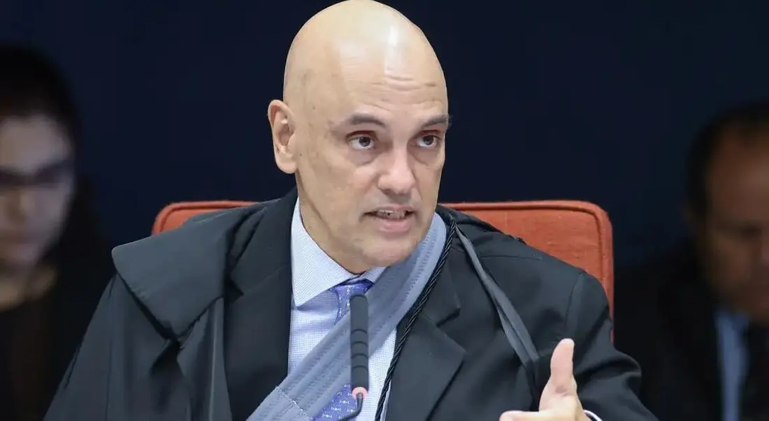 “Justiça é cega, mas não é tola”, diz Moraes ao advertir Bolsonaro