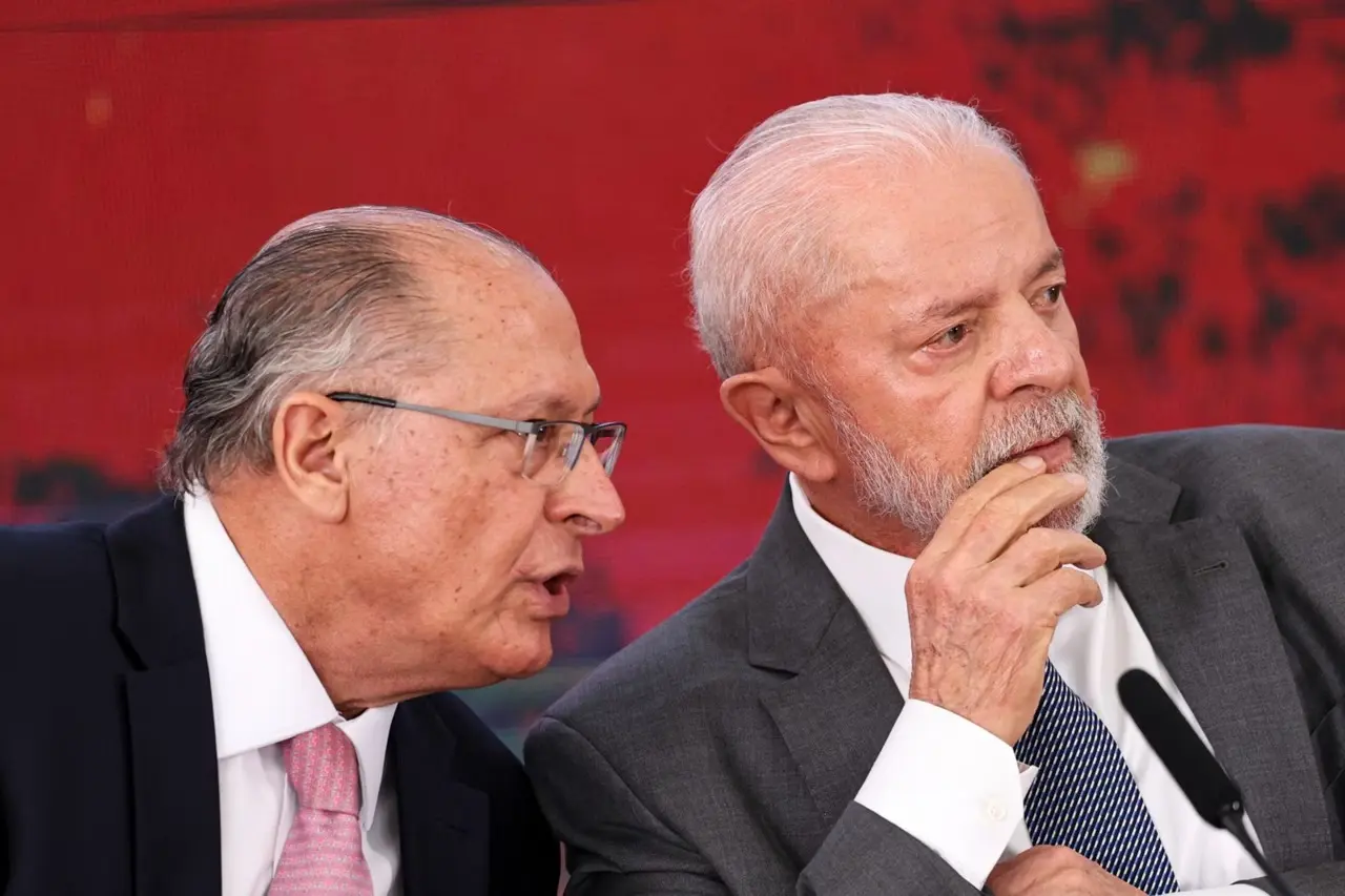 Carta diplomática do governo Lula cobra resposta dos EUA sobre tarifa de 50%