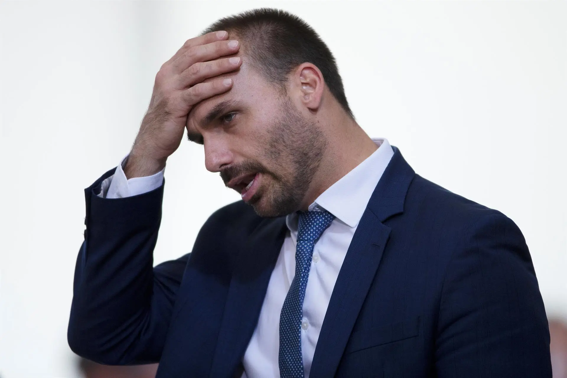 Imagem misteriosa “apavora Eduardo Bolsonaro”: “Torce para inteligência dos EUA não levar ao Trump”