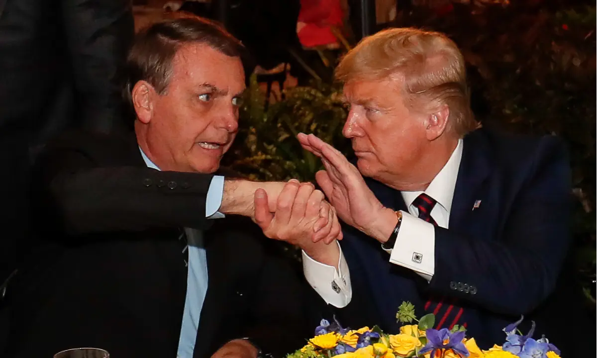 Bolsonaro nega elo com tarifaço: diz que não negociaria com Trump