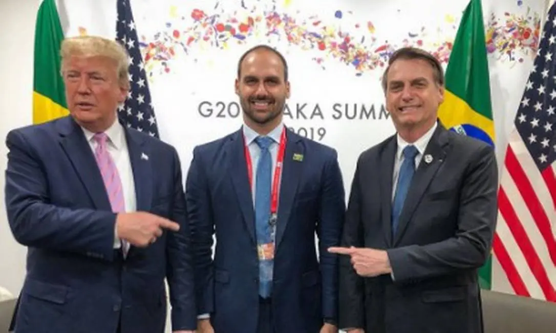 Cúpula do PL admite prejuízo para o Brasil com tarifas de Trump e tenta blindar clã Bolsonaro