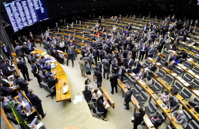 Governo envia proposta ao Congresso para regular economicamente as big techs