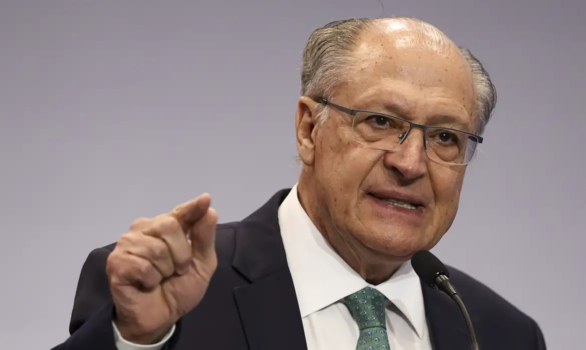 Alckmin viaja ao México em meio ao tarifaço dos EUA – empresas correm atrás de mercado alternativo