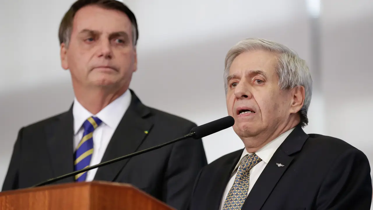 Agenda de Heleno revela espionagem de “cubanos na USP” e críticas à gestão Bolsonaro