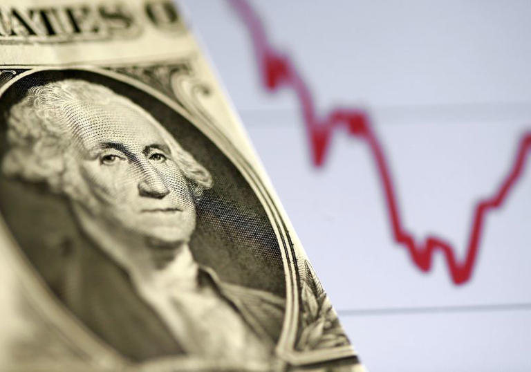 Dólar recua com impasse entre Brasil e Governo Trump