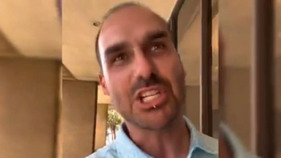 Eduardo Bolsonaro entra em pânico diante da ofensiva de Lula na Justiça dos EUA