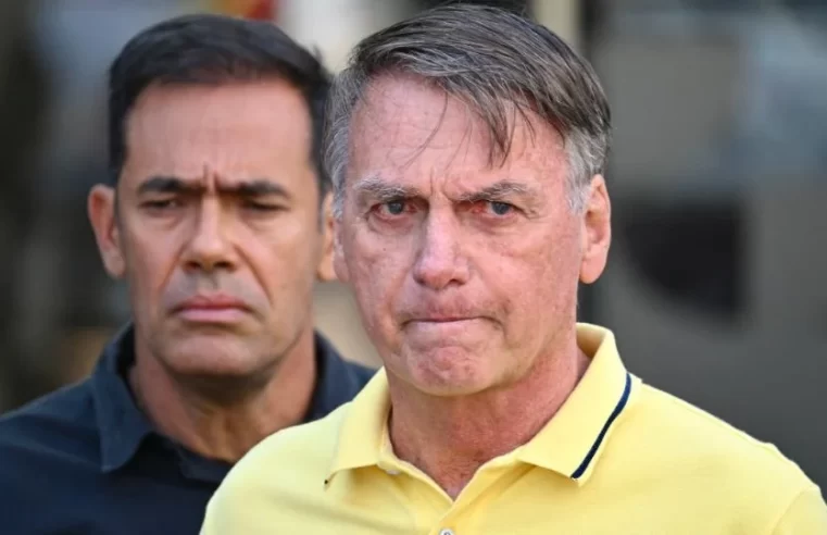 Boletim médico aponta anemia e pneumonia residual em Jair Bolsonaro