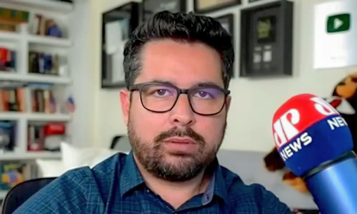 Ressentimento velado exposto: Paulo Figueiredo critica Alexandre de Moraes como “pseudo-juiz” após entrevista e expõe seu desespero político
