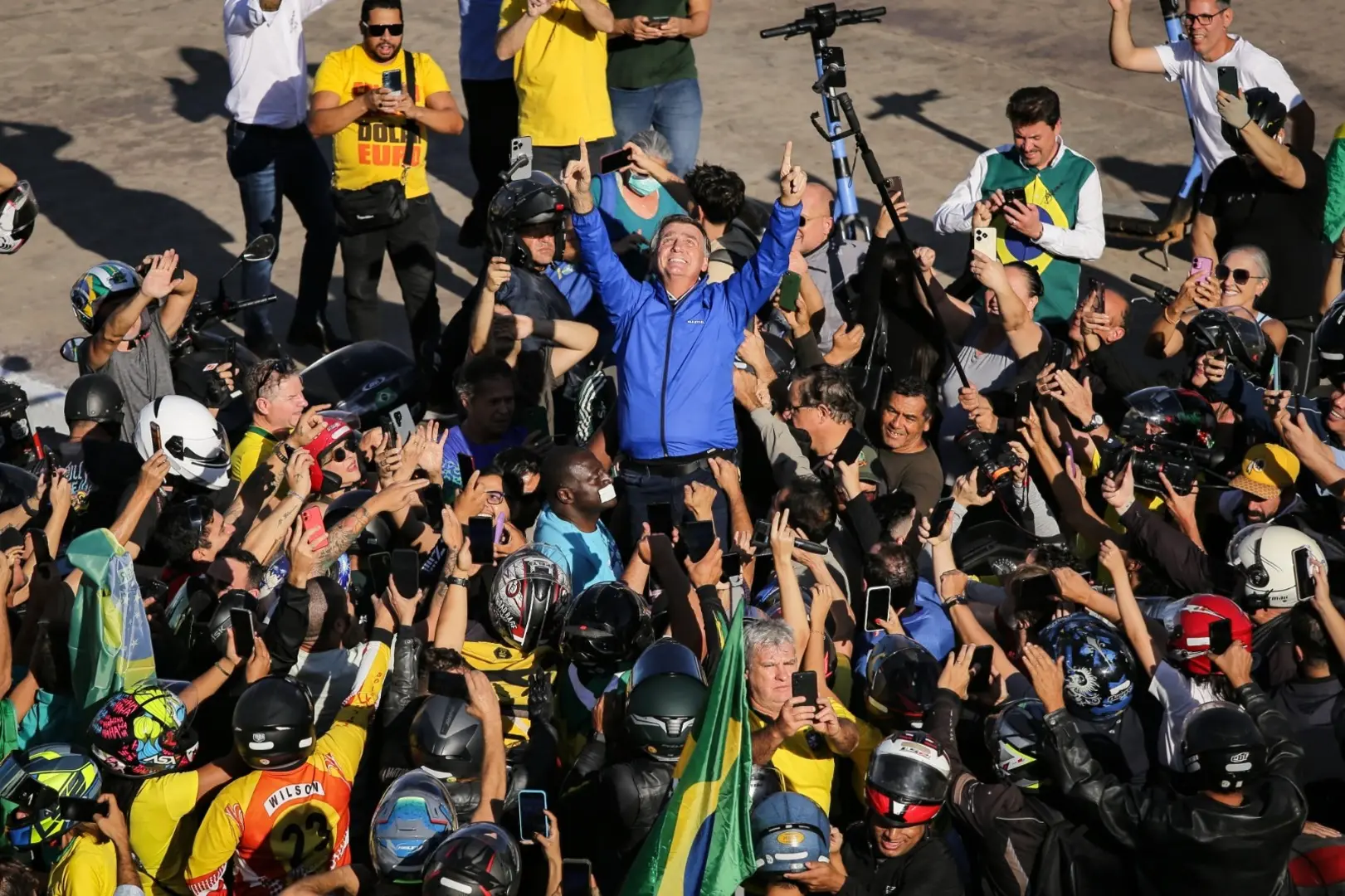MP Eleitoral denuncia Bolsonaro e senador por propaganda antecipada em motociata