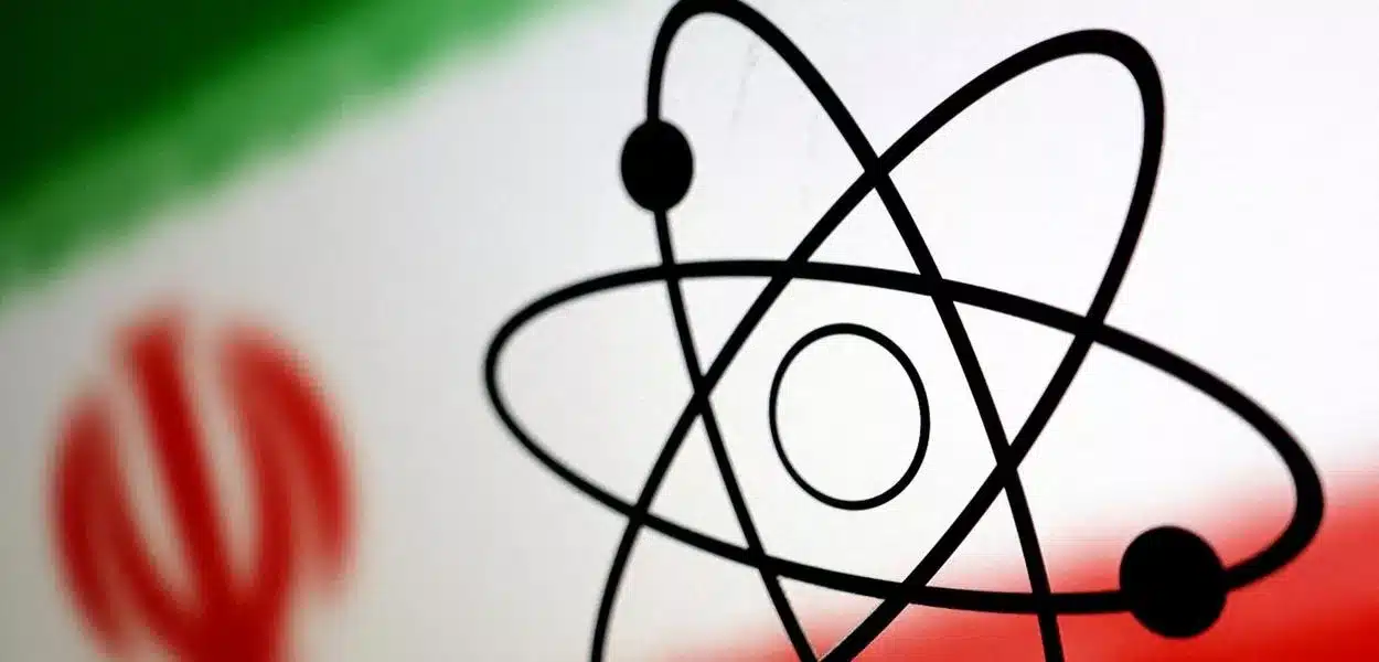 Rússia e Irã firmam acordo para construir pequenas usinas nucleares no Irã