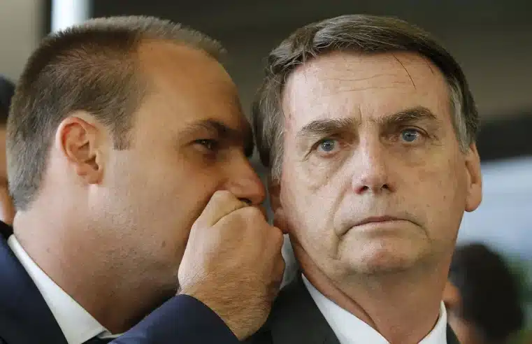 Aliados de Bolsonaro temem que Eduardo atrapalhe negociações para defender o pai