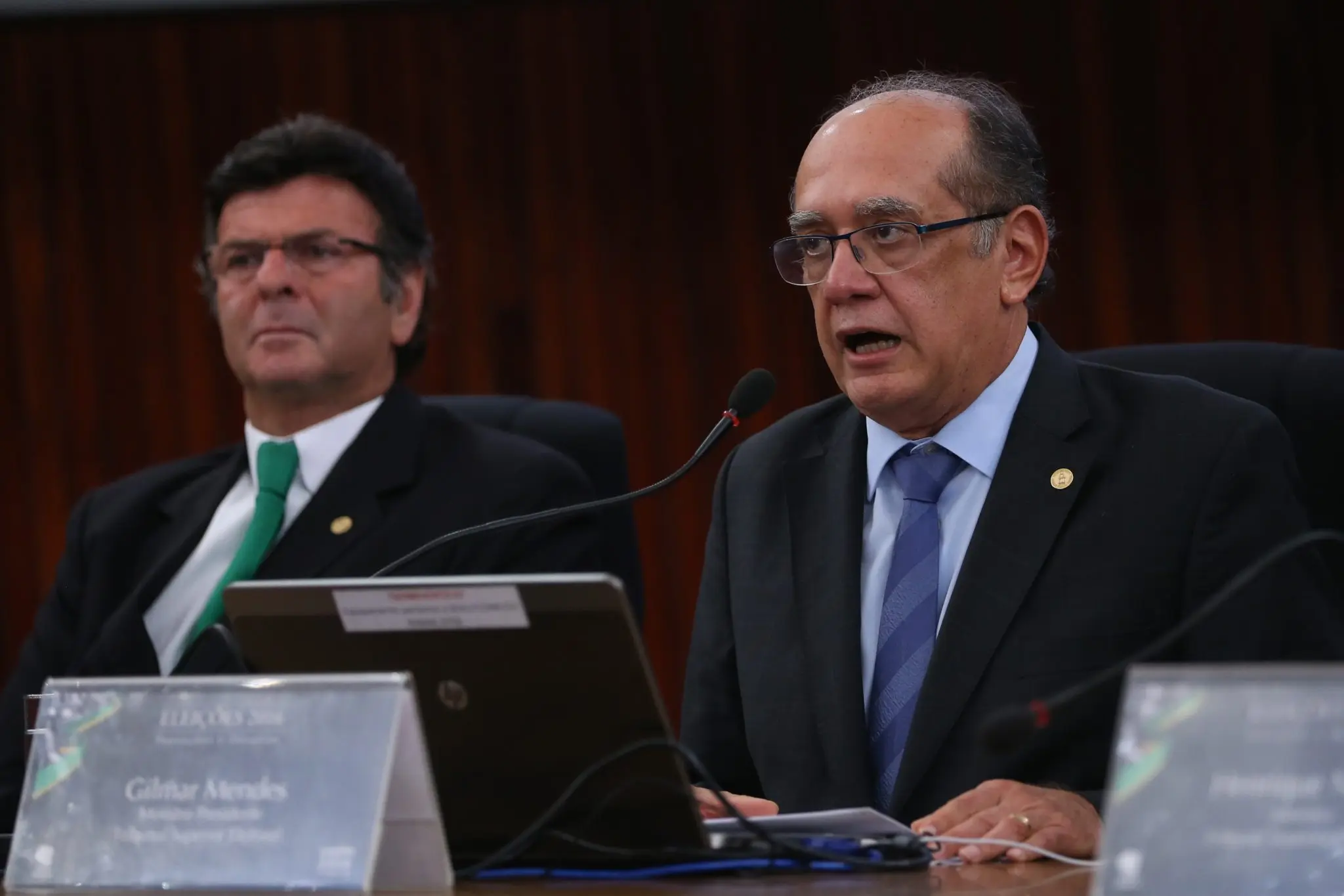 “Figura lamentável”: Gilmar detona Fux e sugere “terapia” no STF