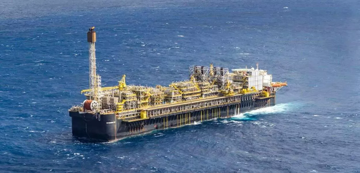 Campo de Bacalhau entra em produção no pré-sal com meta ambiciosa de 1 bilhão de barris