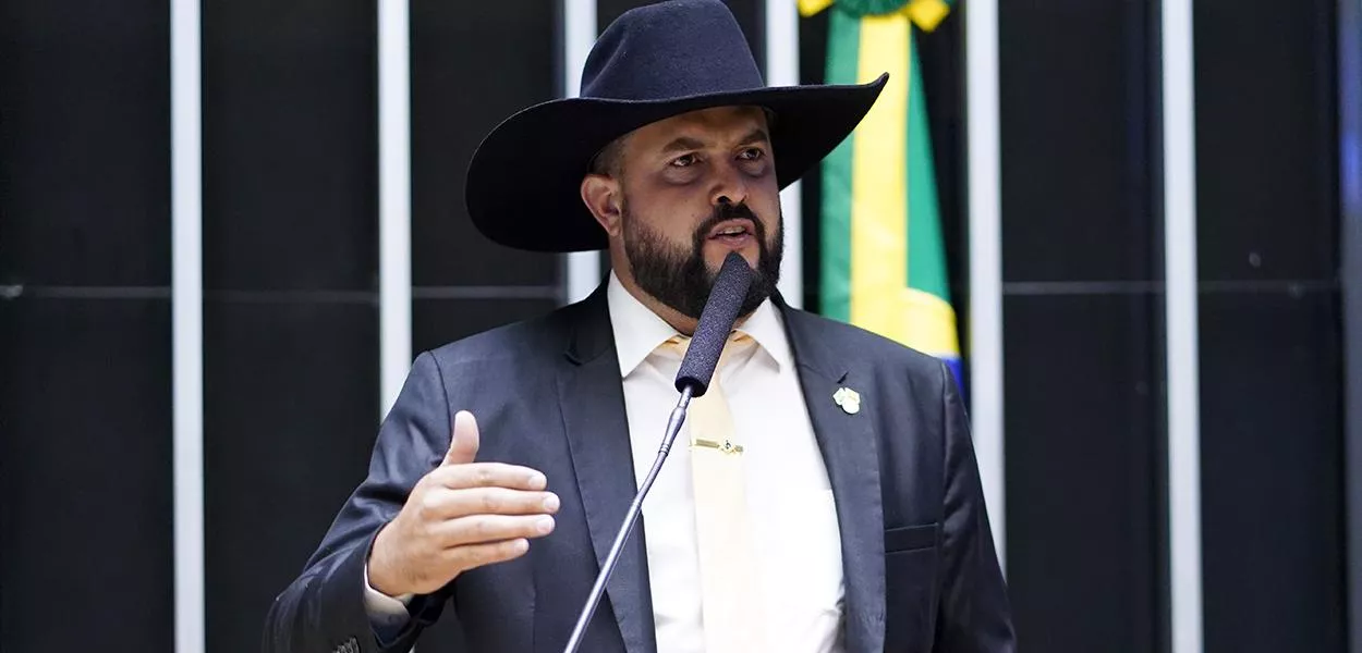 “Um vagabundo que não merece estar no STF”, fala Zé Trovão contra Alexandre de Moraes