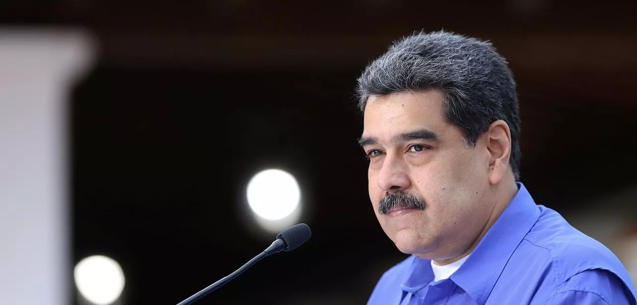 Maduro chama María Corina Machado de “bruxa demoníaca” e rejeita ameaça de invasão à Venezuela