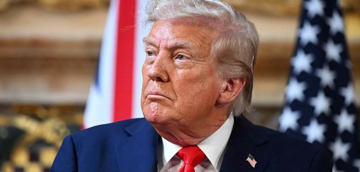 Trump anuncia tarifa de 100% sobre produtos chineses: “Retaliação séria”
