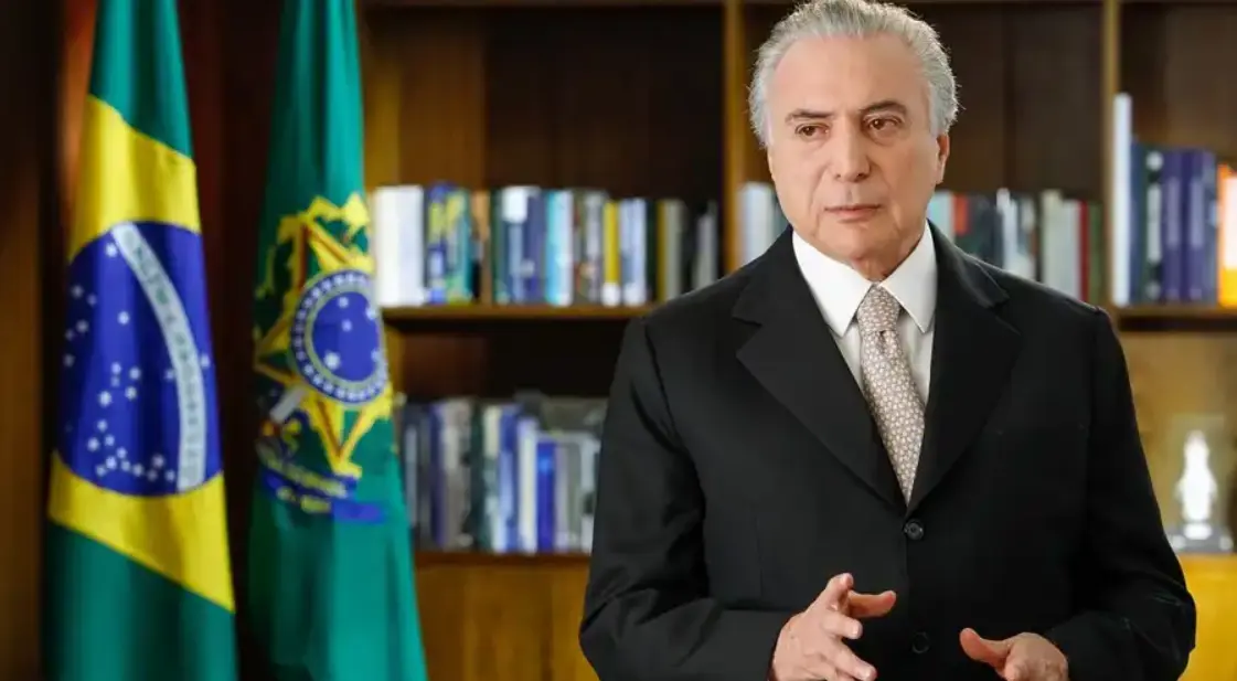 PSDB convida Michel Temer para disputar Presidência em 2026