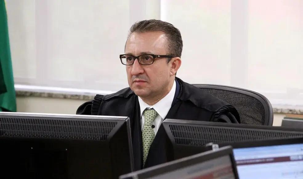 Desembargador que tentou libertar Lula em 2018 é cotado para vaga de Barroso no STF